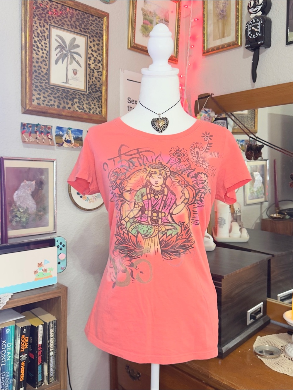Y2K lucky brand Graphic Short-Sleeve Women's Tee - Boho Lotus Print - Picture 2 of 8